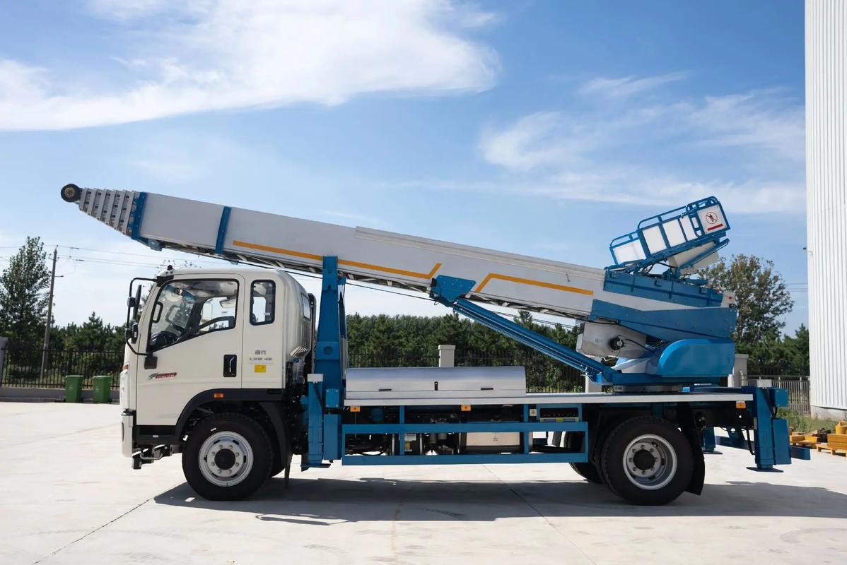 榕城云梯上料车租赁费用